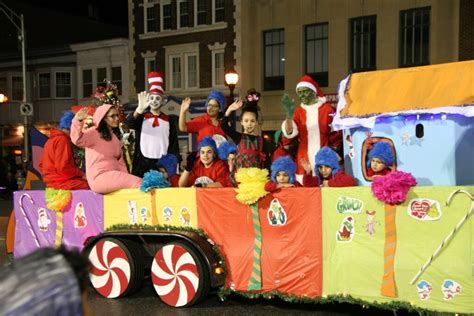 Christmas Parade Float Winners - The Ave