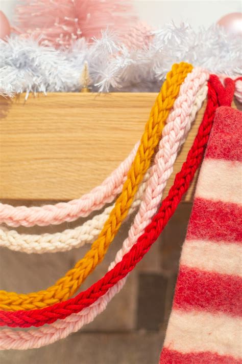 How To Finger Knit A Holiday Garland Artofit