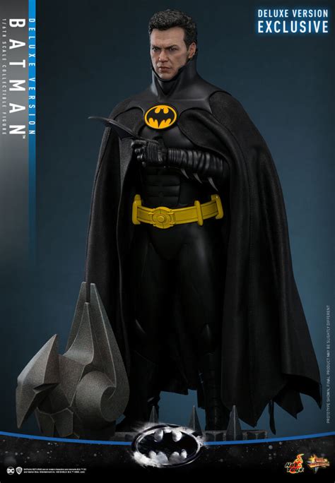 Batman Deluxe Version Sixth Scale Figure Hot Toys Figuristi Store