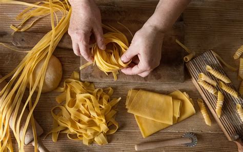 Italian pasta types: shapes and recipes - Italia.it