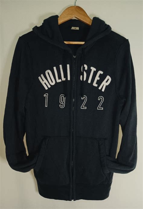 HOLLISTER JACKET, Men's Fashion, Coats, Jackets and Outerwear on Carousell