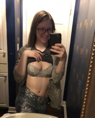 Nerdy Stoner College Chick With Hot Body Porn Pictures XXX Photos Sex Images 3689790 PICTOA