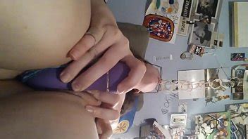 Nerd de coño peludo se masturba XVIDEOS