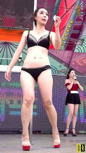 舞台車鋼管辣妹 小倩を視聴 Xvideos Show Girl Shower Fun Porn SpankBang