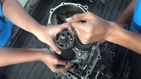 How To Overhaul Manual Gearbox YouTube