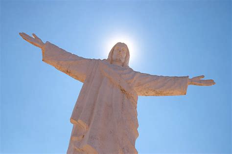 Best Jesus Christ Statue Arms Outstretched White Stock Photos, Pictures & Royalty-Free Images ...