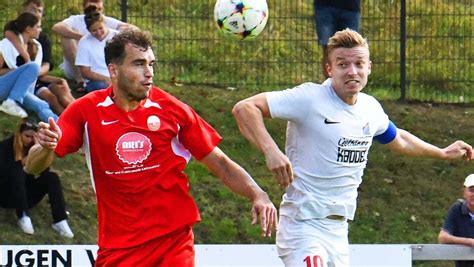 Fußball Bezirksliga Stuttgart Fehlstart des Favoritenduos viermal Rot