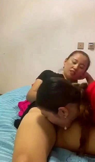 Watch 少妇梦洁与眼镜姐俩人骚震天互舔骚穴湿吻吻个不停舔奶骚语诱惑 Milf Asian Big Ass Porn SpankBang