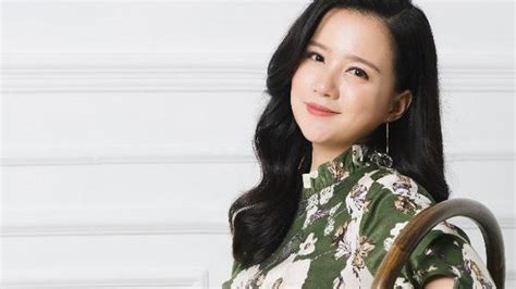 Mc Minh Trang T Hot Girl Hoa H C Tr N B M Ng Con Nh T Vtv