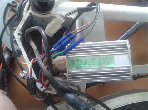 Мотор колесо крутится в обратную сторону