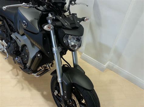 Yamaha MT 09 ABS 900 Triple Naked Motorcycle Streetfighter