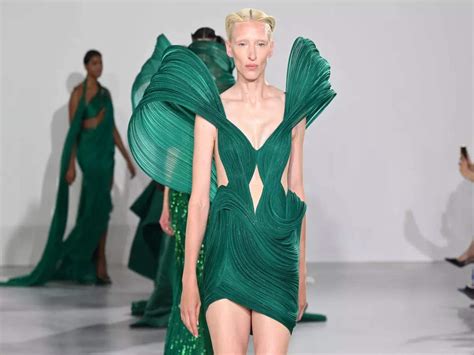 Paris Haute Couture Week Striking Runway Looks From Gaurav Guptas