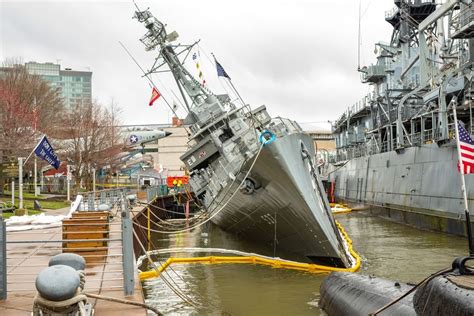 アメリカ各地で訪れるべき駆逐艦博物館 10 隻をご紹介します