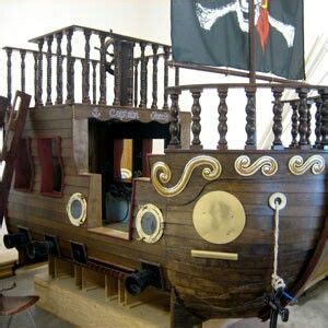 Pirate bed that's amazing | Pirate ship bed, Pirate ship bedroom, Kid ...