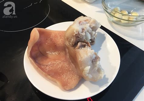 Mẹ trẻ 9x xinh như hot girl chia sẻ cách làm nem thính chuẩn Hà Nộ