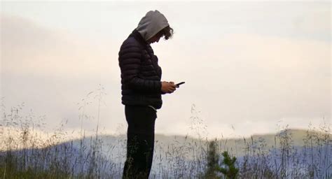 Avô escreve carta em resposta à filha que expulsou o neto de casa por ele ser gay Melhor Saúde