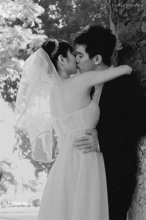 Hôm nay hot girl Mi Vân lên xe hoa