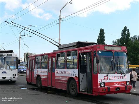 Киев, ЮМЗ Т2 № 527 — Фото — Городской электротранспорт