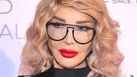 Zapozowa A W Bikini Tak Naprawd Wygl Da Jej Figura Pudelek