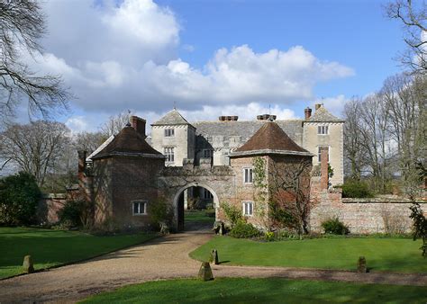 Cranborne Manor Gardens