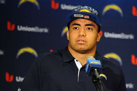 Manti Te O S Fake Girlfriend Makes Maxim Hot List Bolts From The Blue