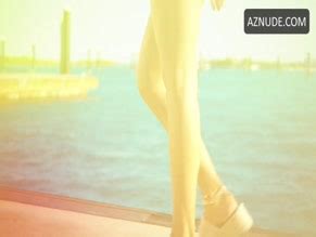 ELYS HUTCHINSON Nude AZNude