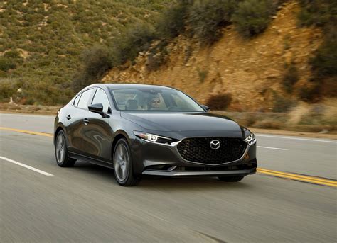 Mazda 3 Sedán 2022 Precios versiones y equipamiento en México