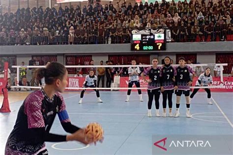 Sepak Takraw Jateng Raih Medali Emas Kuadran Putri ANTARA News