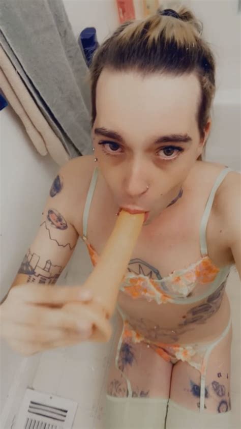 Spunky Beach Babe Pics XHamster