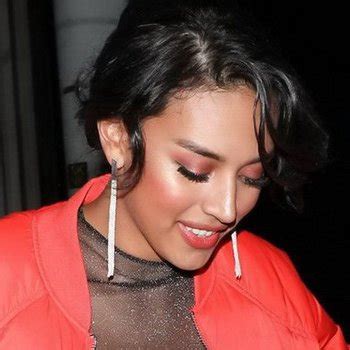 Sela Vave Babe Page Watch This Actress On FreeOnes