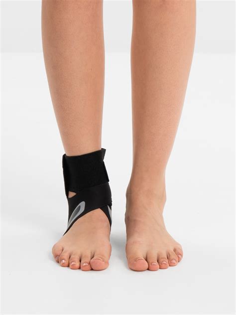 Бандаж регулируемый дышащий с поддержкой голеностопа купить по цене 299 ...