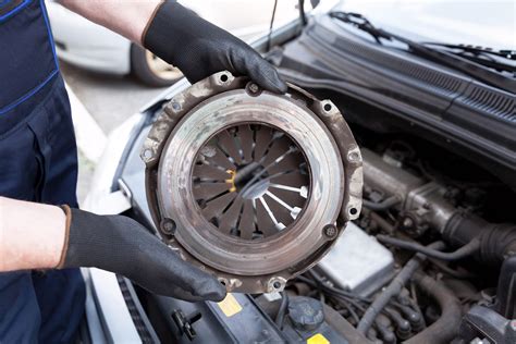 4 errori da non fare quando si cambia la frizione all'auto