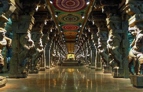 Smarthistory – The Meenakshi Temple at Madurai