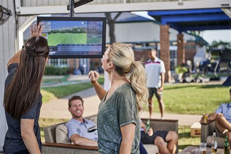 Toptracer Driving Range in Surrey | Sunbury Golf near Shepperton