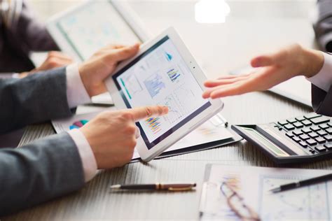5 Benefits of Hiring an Accountant for Small Business | RS Accountancy