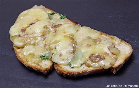 Tosta De Queso Stilton Y Pera Lockets Savoury Receta Petitchef