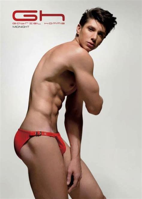 X X X LOS PLACERES SEXUALES GAY De ENZO DE VINCI X X X MI CULO NO PUEDE SOBRE VIVIR SIN VERGA