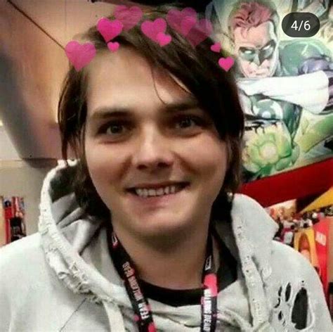 Pin De Miss Fenixx En Gerard Way Cosas Lindas Lindo