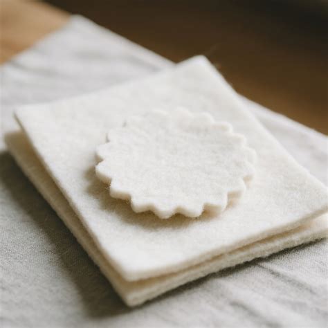 China Premium 100% White Wool Felt Sheets – Industrial Grade for Precision Crafting & Seasonal ...