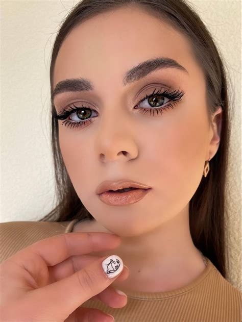 Pin By DamarisPalacios On Make Up Nude Lip Makeup Eye Makeup Swag Makeup