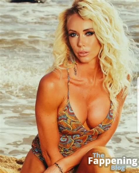 Marianna Happy Nude Leaks Photo TheFappening