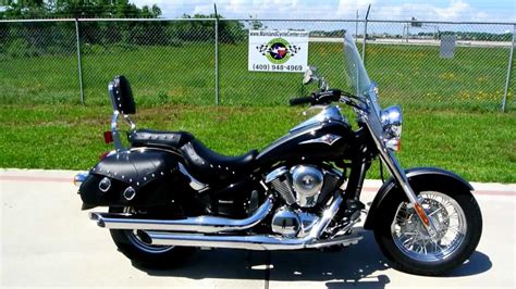 Overview And Review 2012 Kawasaki Vulcan 900 Classic LT Gray And Black