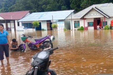 BPBD Kalbar Terus Memonitor Banjir Dan Longsor Di Kapuas Hulu