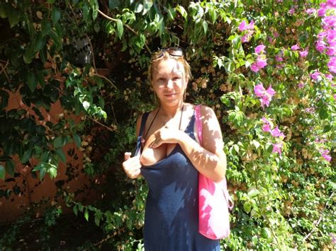 Blonde Milf Lifting Her Dress To Expose Shaved Pussy 52 Pics XHamster