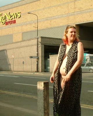 Kayte Nude In Public And Uk Amateur Bbw Flashing Tits And Pussy Downtown With Re Porn Pictures