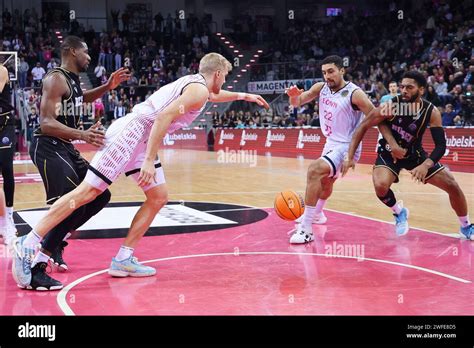 Bonn Deutschland Th Jan Jayvon Graves Mhp Riesen