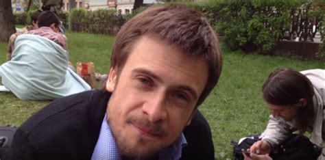 Len Pussy Riot Verzilov Byl Z Ejm Otr Ven P Evezli Ho Do Berl Na