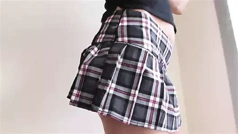 Mommy Gets Naked At The Airport And Massages Her Sexy Aching Body Xhamster