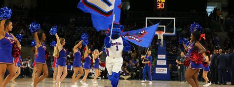 DePaul family scholarship funds are changing lives for students 4