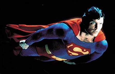 Superman Ten A Un Romance Gay Con Un Actor Porno
